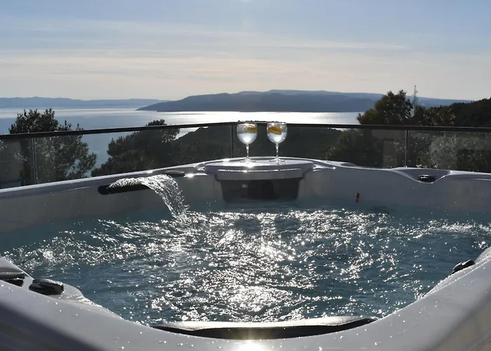 Villa Luxury Basak With Infinity Pool And Sea View