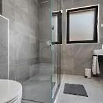 Luxury Basak With Infinity Pool And Sea View Willa