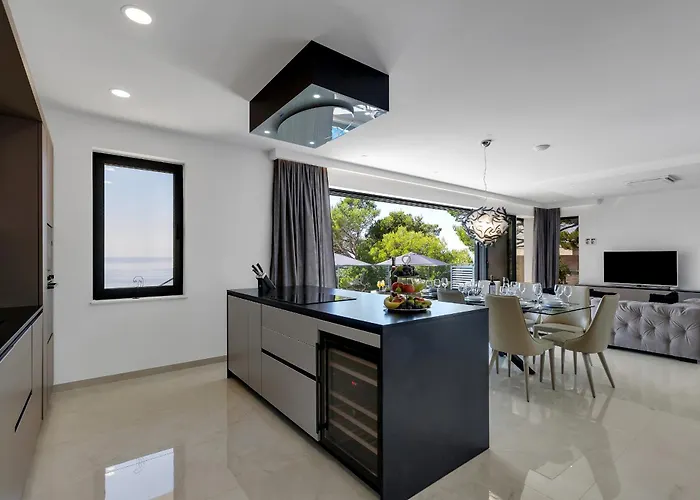 Villa Luxury Basak With Infinity Pool And Sea View